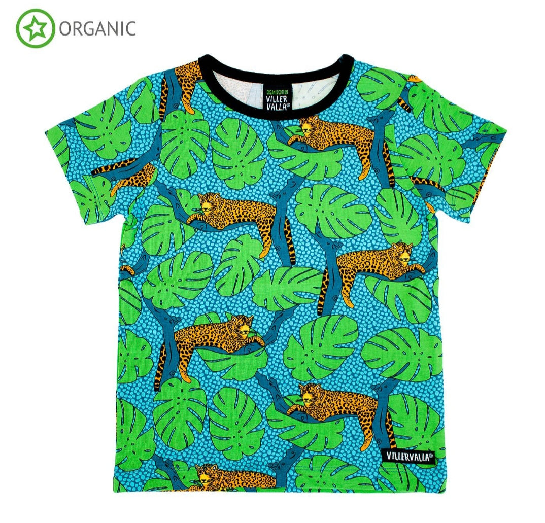find-your-new-favorite-villervalla-leopard-top-shortsleeve-on-sale_0.jpg
